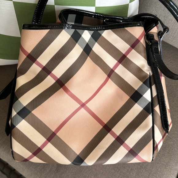 Burberry Nova Check Shoulder Bag - Picture 5 of 11